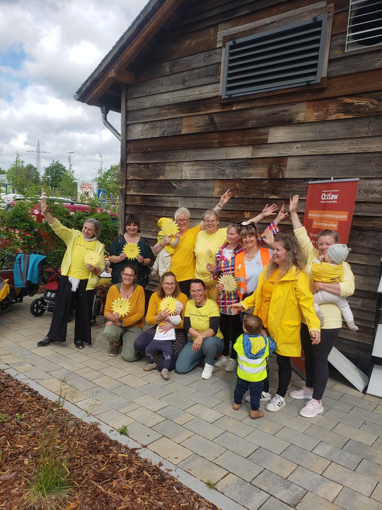 Gruppenfoto – Familienaktion am Kaufpark