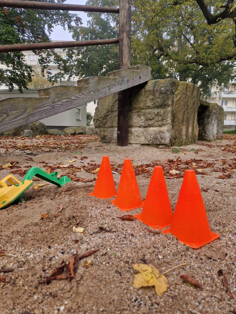 Abgesperrter Spielplatz Dresdner Tageseltern